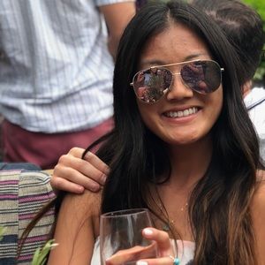 Meet your Posher, Christie